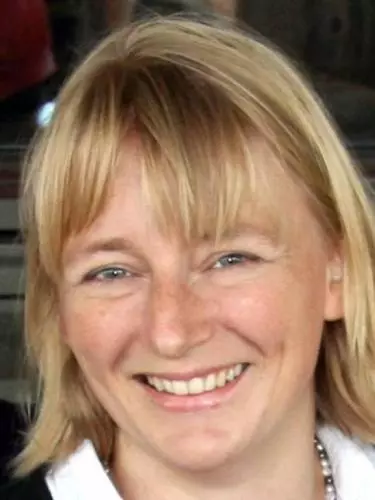 Photo of Dr Beatrice Alex