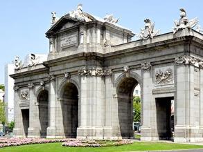 Photograph of Puerta de Alcalá, Madrid
